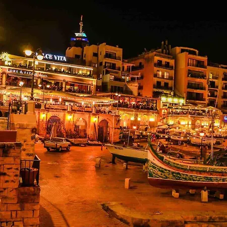 St Julians Penthouse 3 Minutes Walk From Seafront