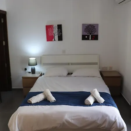 St Julians Penthouse 3 Minutes Walk From Seafront Lejlighed Sliema