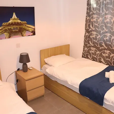 Lejlighed St Julians Penthouse 3 Minutes Walk From Seafront Sliema