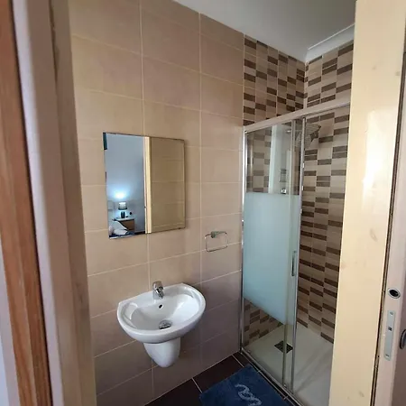 St Julians Penthouse 3 Minutes Walk From Seafront Lejlighed Sliema