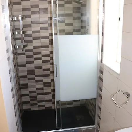 St Julians Penthouse 3 Minutes Walk From Seafront Lejlighed *