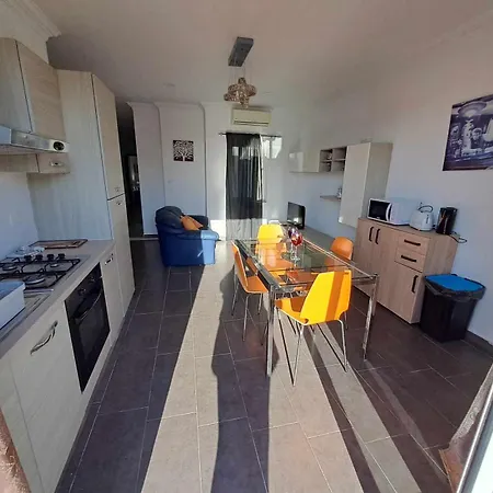 Lejlighed St Julians Penthouse 3 Minutes Walk From Seafront *