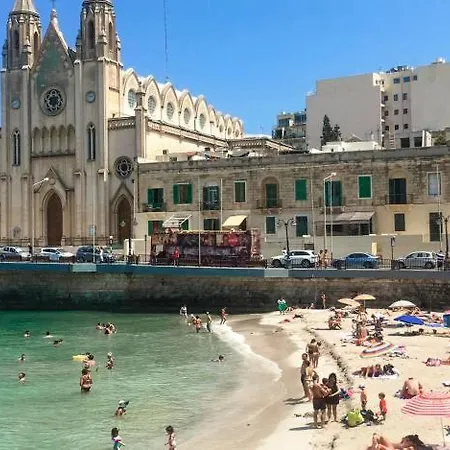 St Julians Penthouse 3 Minutes Walk From Seafront