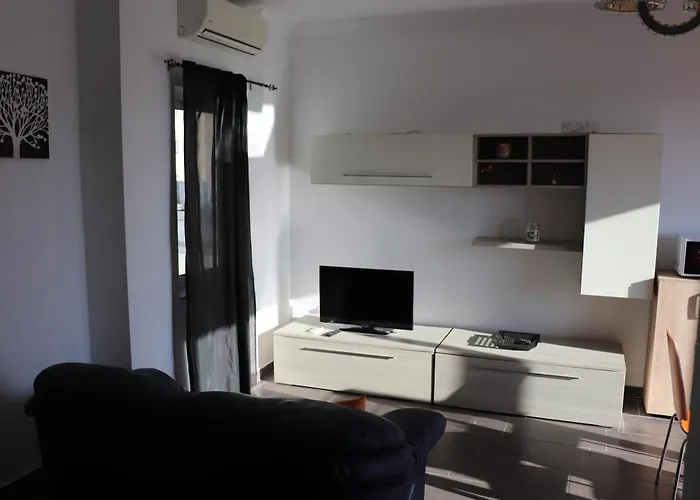 St Julians Penthouse 3 Minutes Walk From Seafront Apartament *