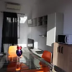 St Julians Penthouse 3 Minutes Walk From Seafront * 斯利马