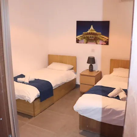 Lejlighed St Julians Penthouse 3 Minutes Walk From Seafront