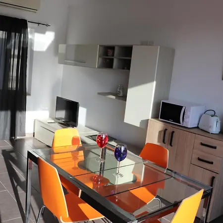 Apartamento St Julians Penthouse 3 Minutes Walk From Seafront *