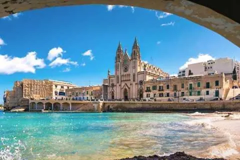 St Julians Penthouse 3 Minutes Walk From Seafront Sliema