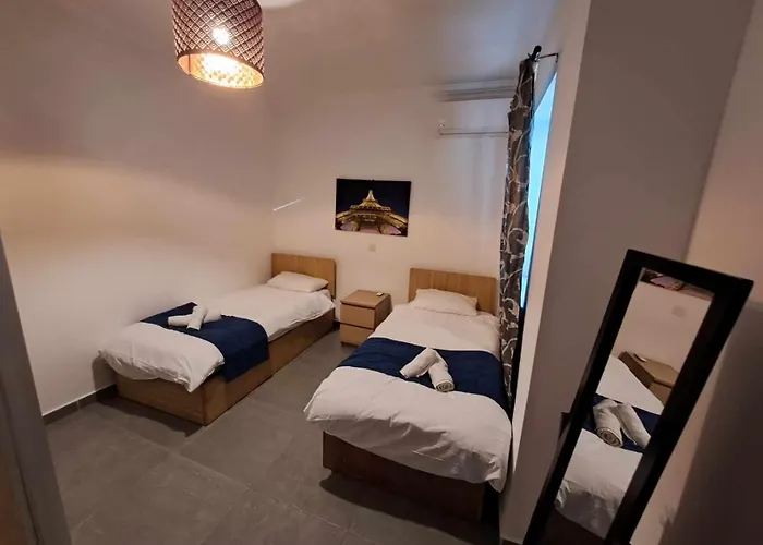 St Julians Penthouse 3 Minutes Walk From Seafront