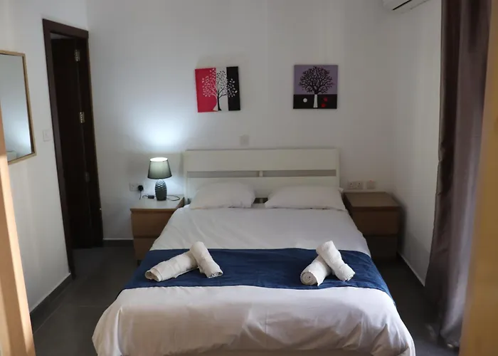 St Julians Penthouse 3 Minutes Walk From Seafront Apartament Sliema