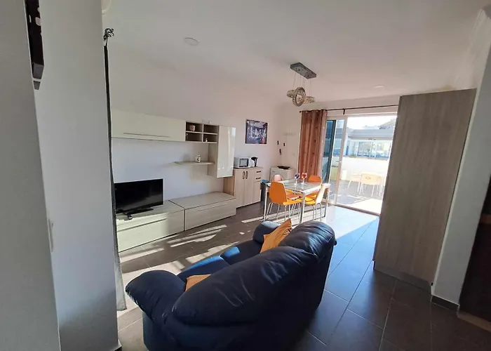 Daire St Julians Penthouse 3 Minutes Walk From Seafront