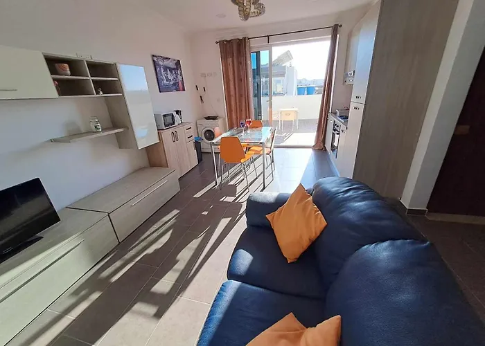 Daire St Julians Penthouse 3 Minutes Walk From Seafront Sliema