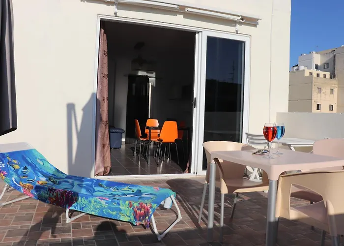 Apartment St Julians Penthouse 3 Minutes Walk From Seafront Sliema