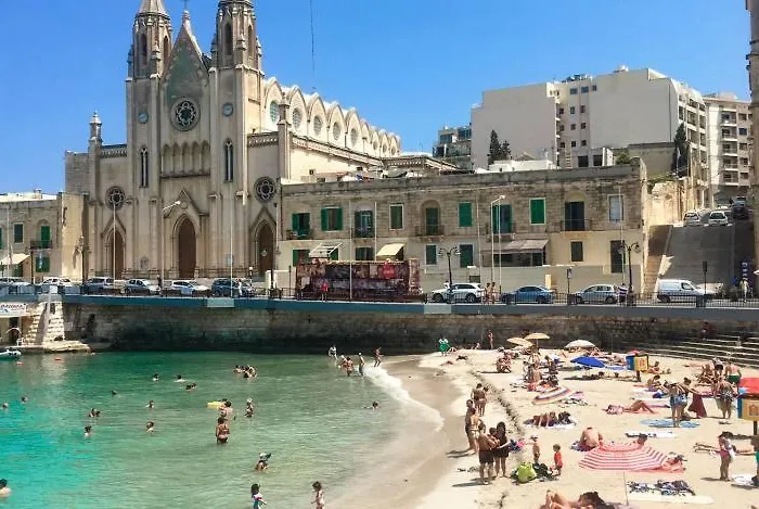 St Julians Penthouse 3 Minutes Walk From Seafront