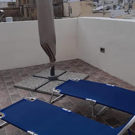 St Julians Penthouse 3 Minutes Walk From Seafront