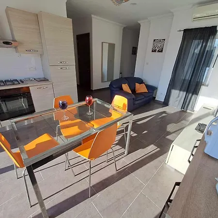 St Julians Penthouse 3 Minutes Walk From Seafront * Σλιέμα