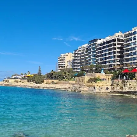 St Julians Penthouse 3 Minutes Walk From Seafront Σλιέμα